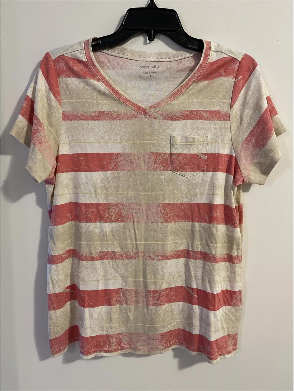 Relativity Womens Size 1x Vneck Beige Striped Short Sleeved Shirt! A1482